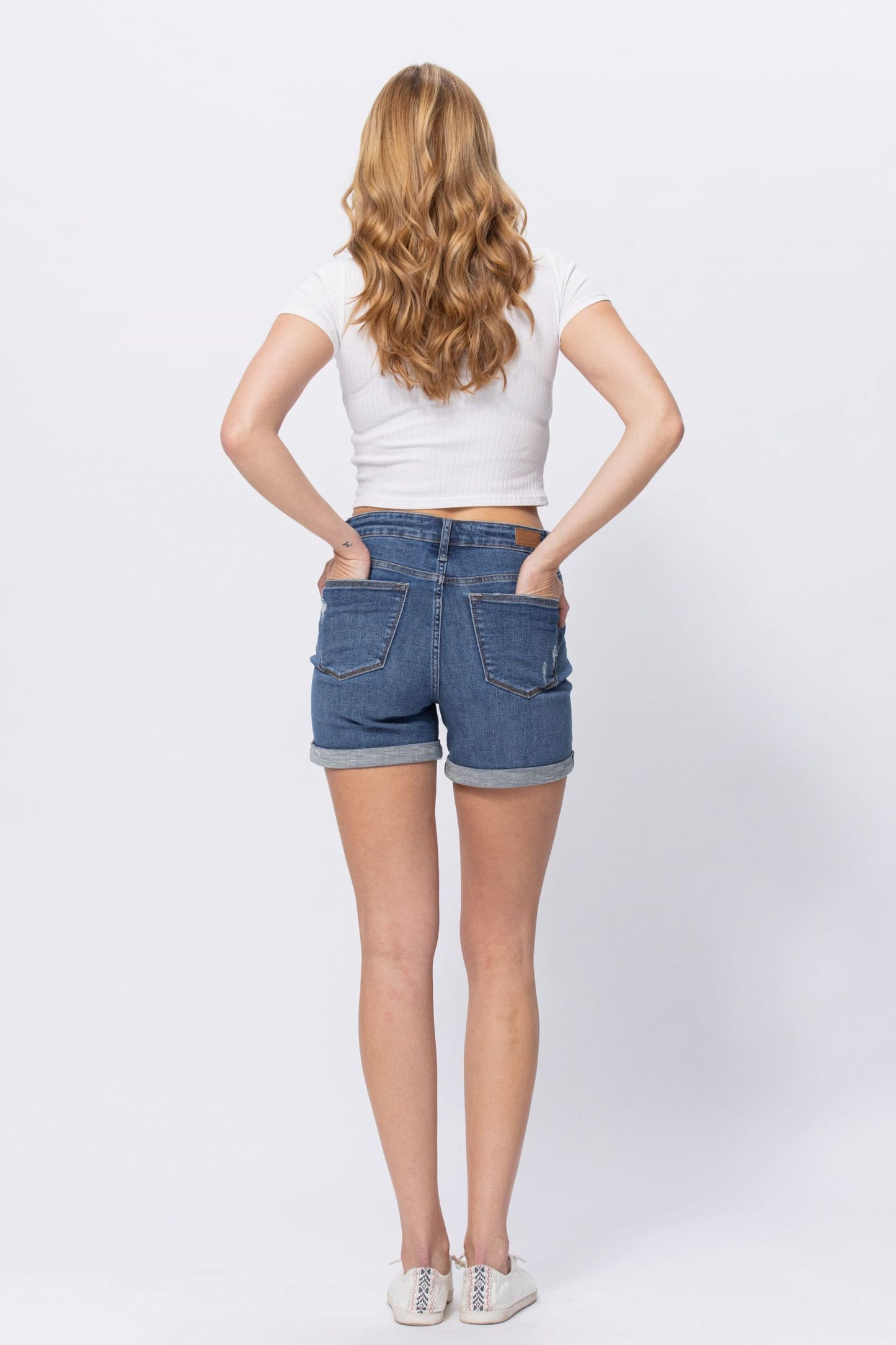 MidRise Dandelion Embroidery  Cuffed Shorts ( Cuff Is Not Sewn )