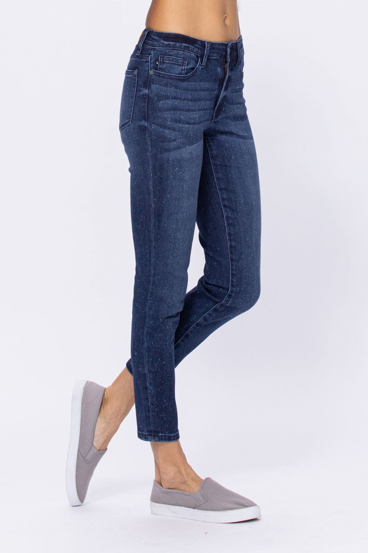 Judy Blue MINERAL WASH RELAXED FIT